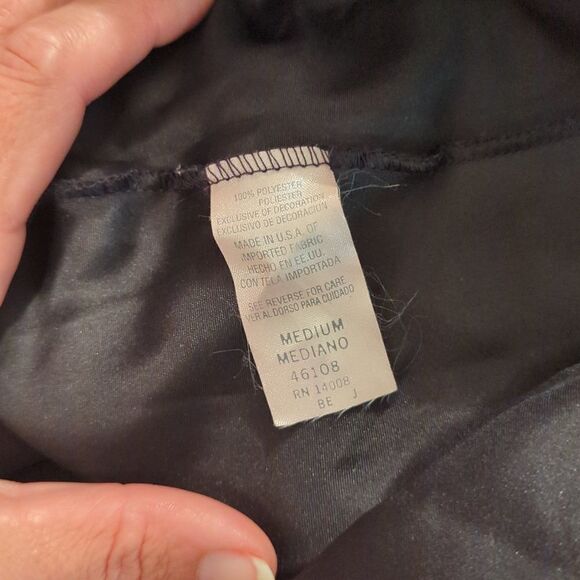 💜5/$25 medium pajama top - Picture 4 of 4